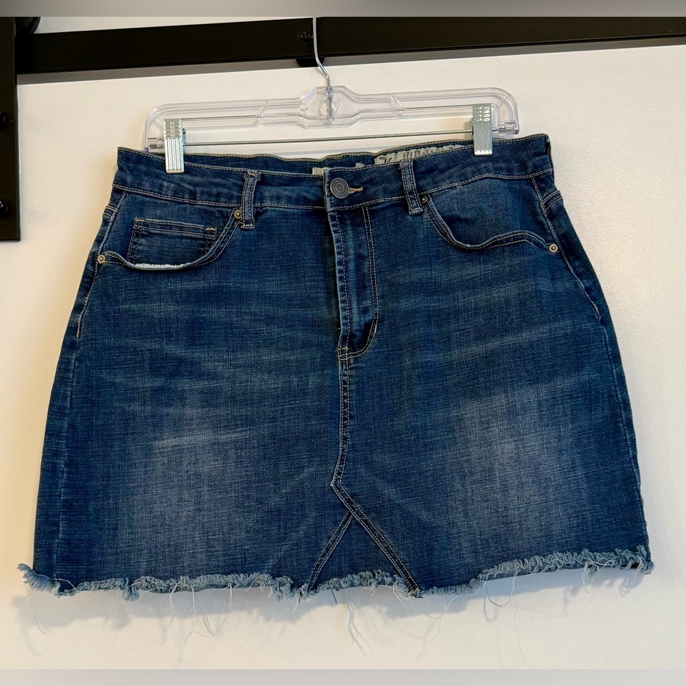 Indigo Rein Frayed Hem Denim Mini Skirt